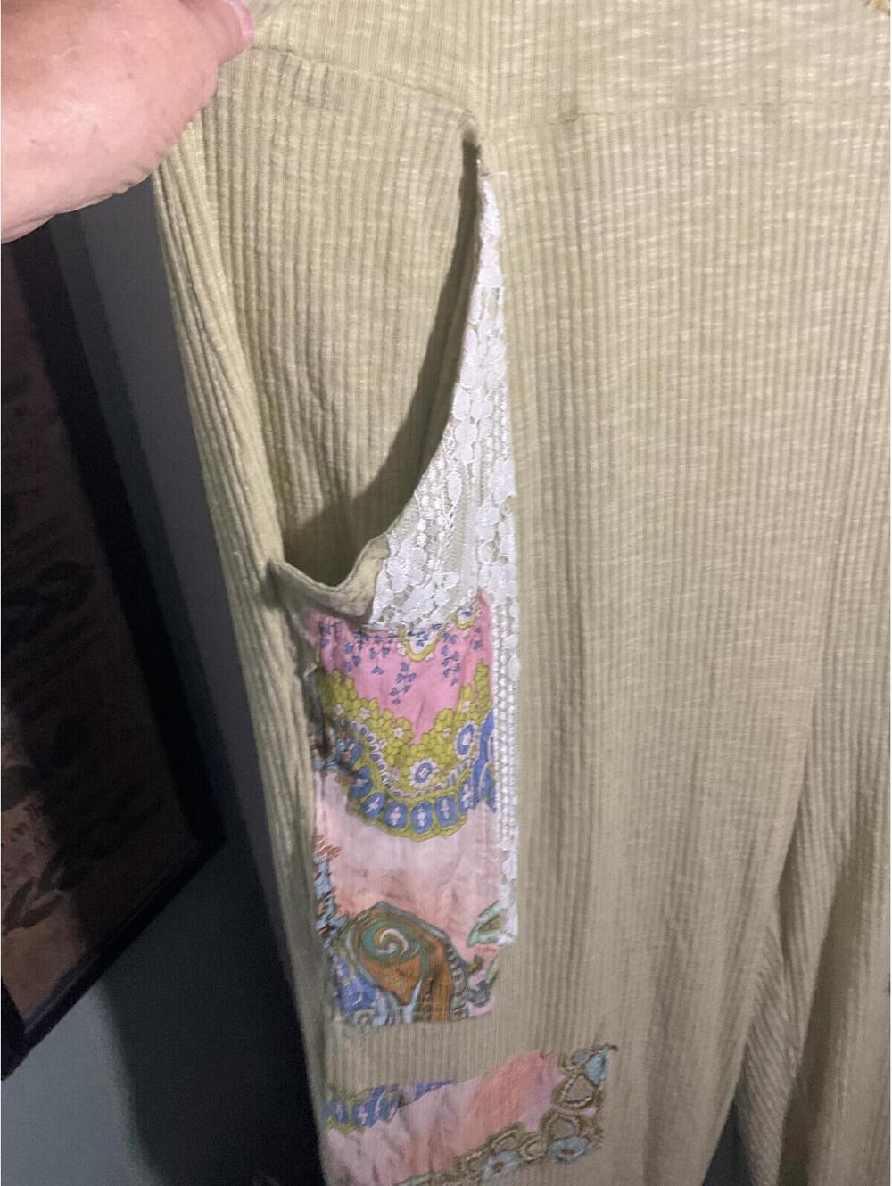 POL Light Weight Ribbed Boho Sage Overalls with Floral Patch Details L - Picture 6 of 11